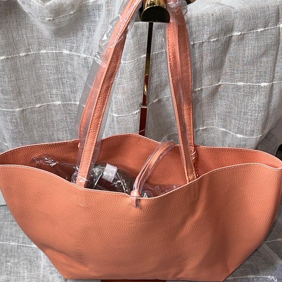 Badgley Mischka Coral Gold Decorative Chain Tote Bag MSRP $139 Vegan Leather NWT - Picture 12 of 16